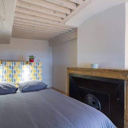 Character Apartment 6 People - City Center Лион Екстериор снимка