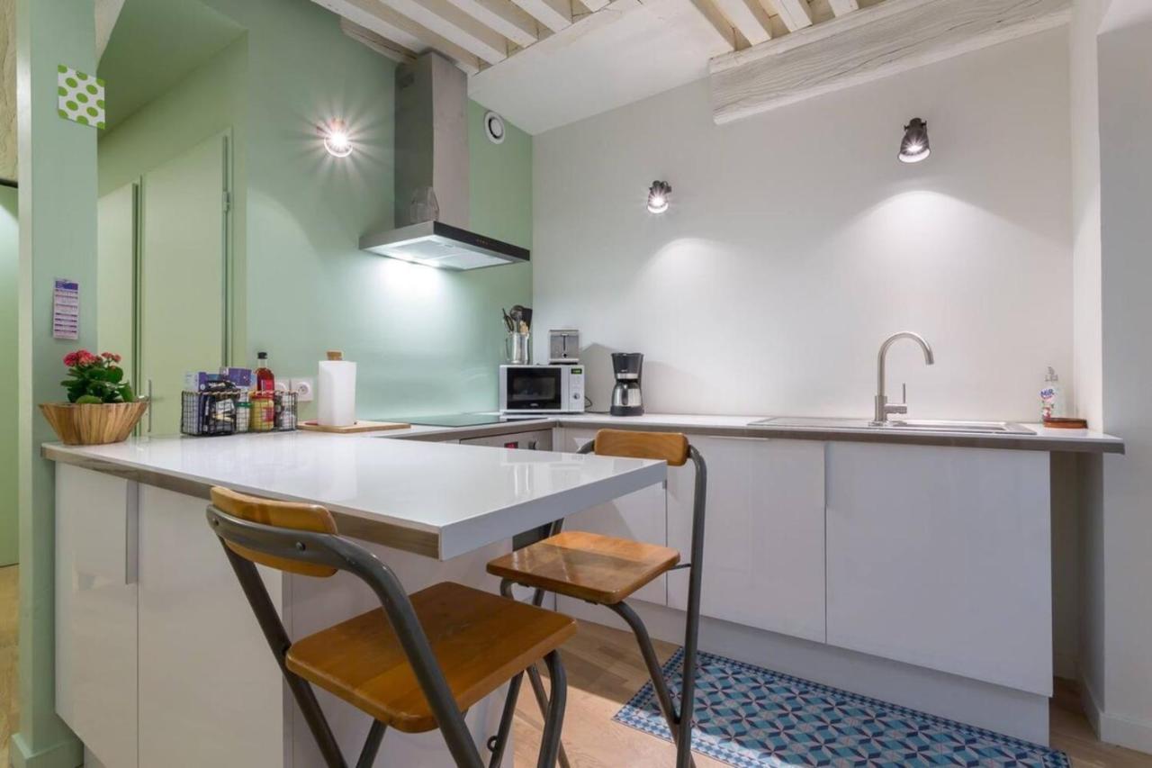 Character Apartment 6 People - City Center Лион Екстериор снимка