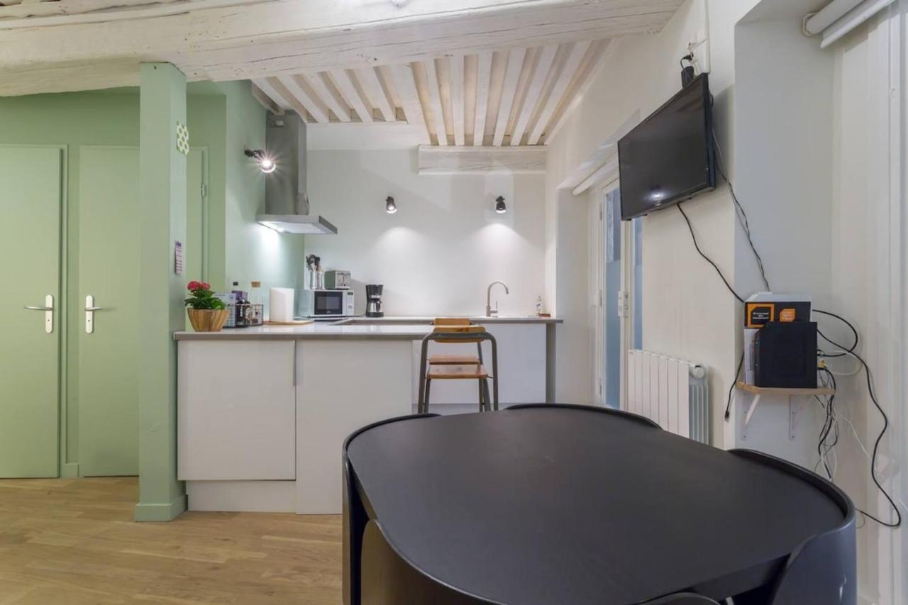 Character Apartment 6 People - City Center Лион Екстериор снимка