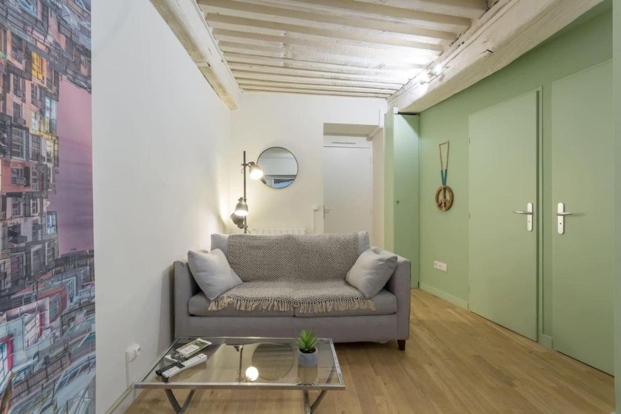 Character Apartment 6 People - City Center Лион Екстериор снимка